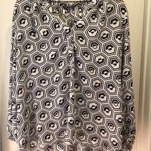 NYDJ Black and White Hexagon A-Line blouse size XL